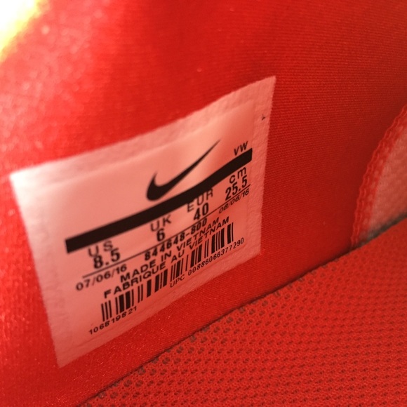 SOLD Nike fly zoom womans sneakers red 844648-800 - Picture 6 of 8